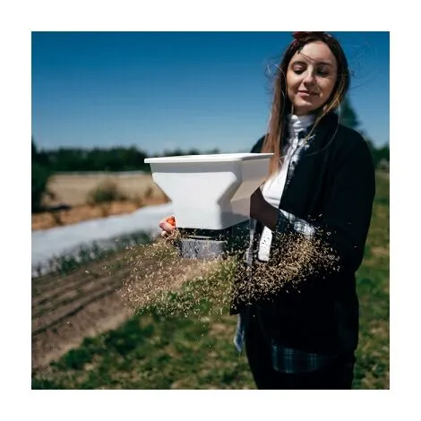 GT GARDEN Épandeur Manuel à Engrais Ou Gazon - 3 Litres 4 GT GARDEN Épandeur Manuel à Engrais Ou Gazon - 3 Litres – Image 4